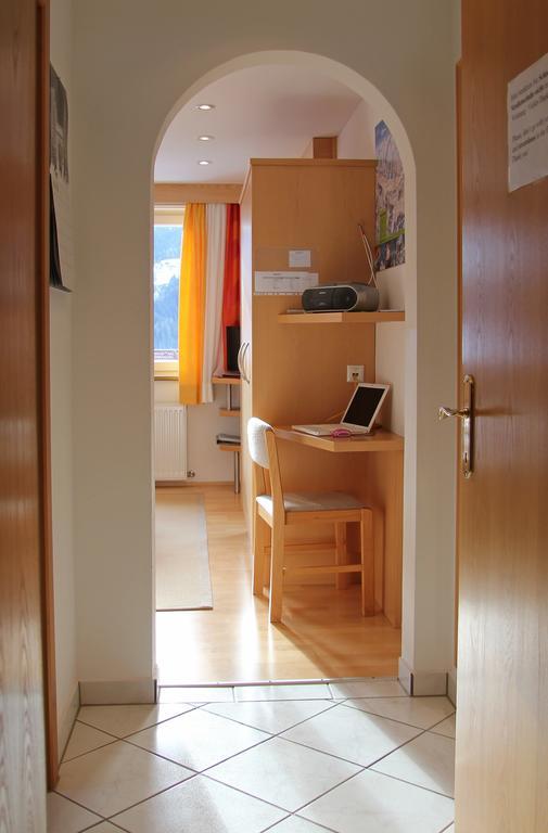 Haus Kogler Apartment Айх Стая снимка
